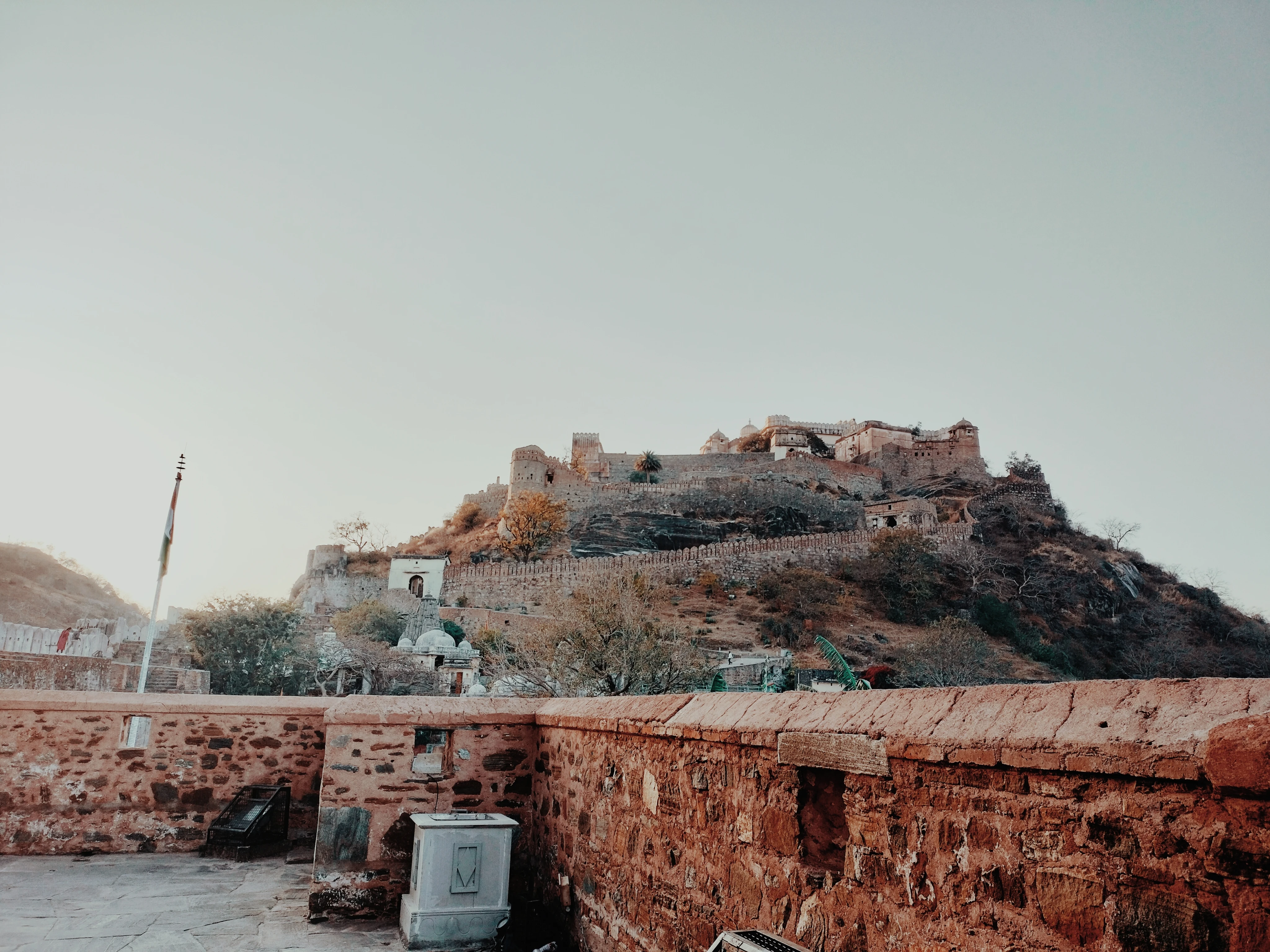 Fort Kumbhalgarh sur la montagne