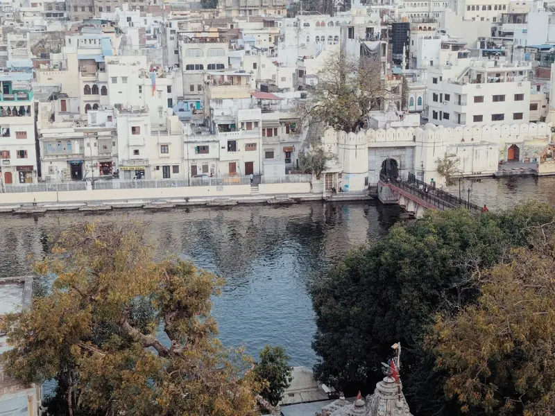 Daiji_Bridge_udaipur_half