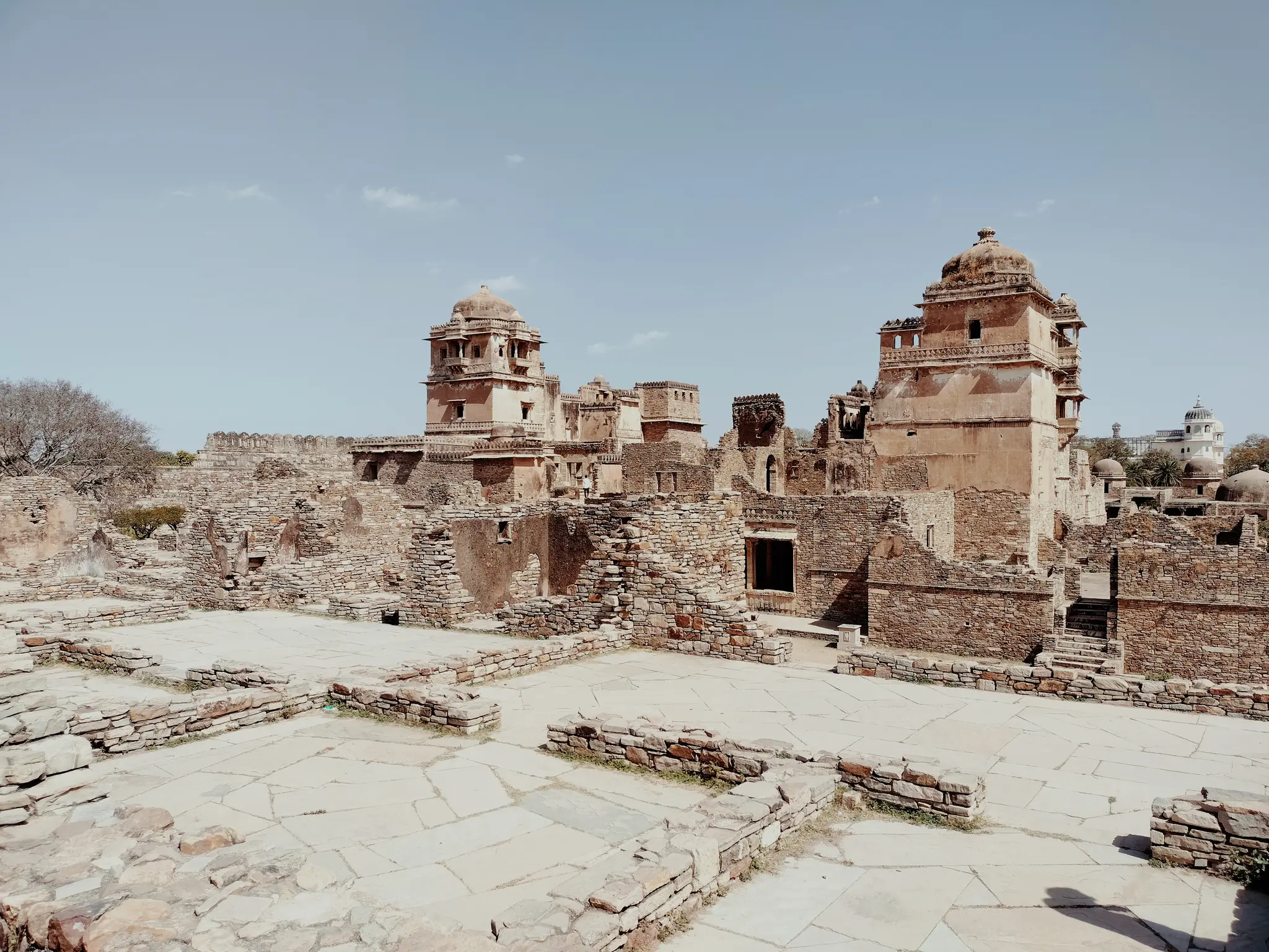 chittorgarh_kumbha_palace_half