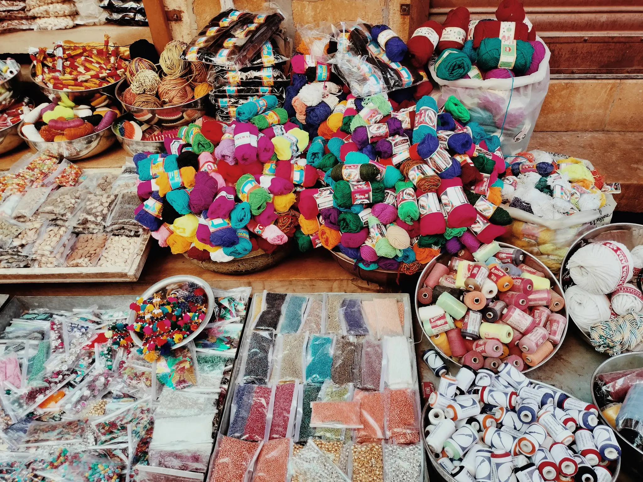 jaisalmer_market_colors_half