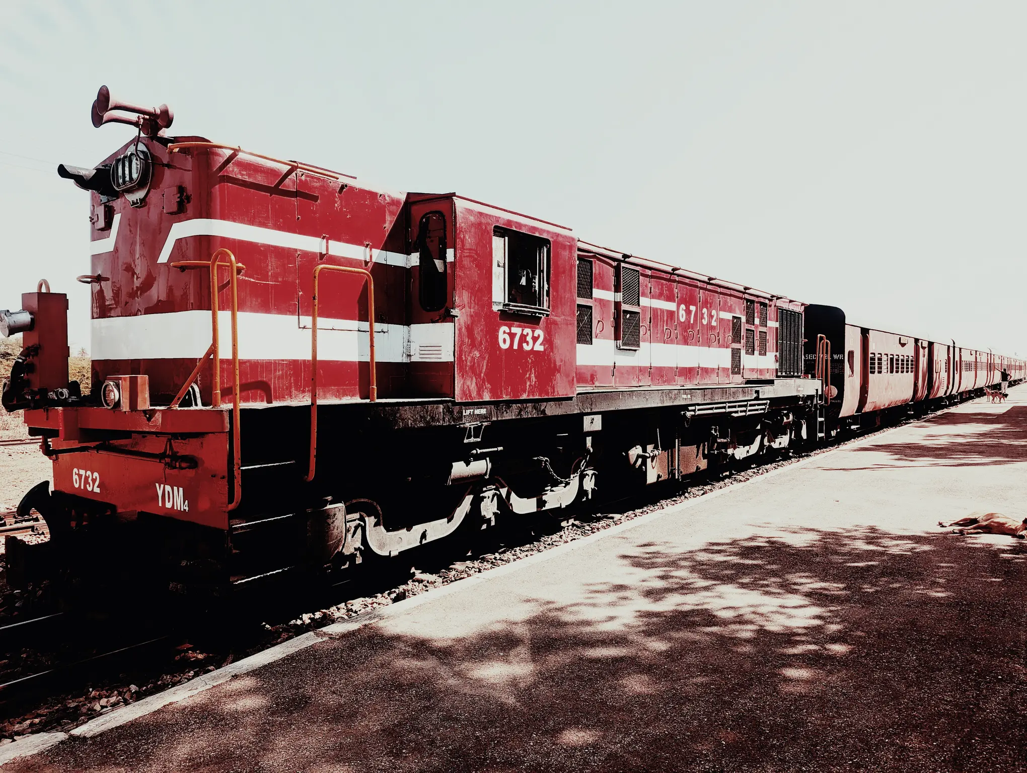 train_locomotive_phulad_rajasthan_half