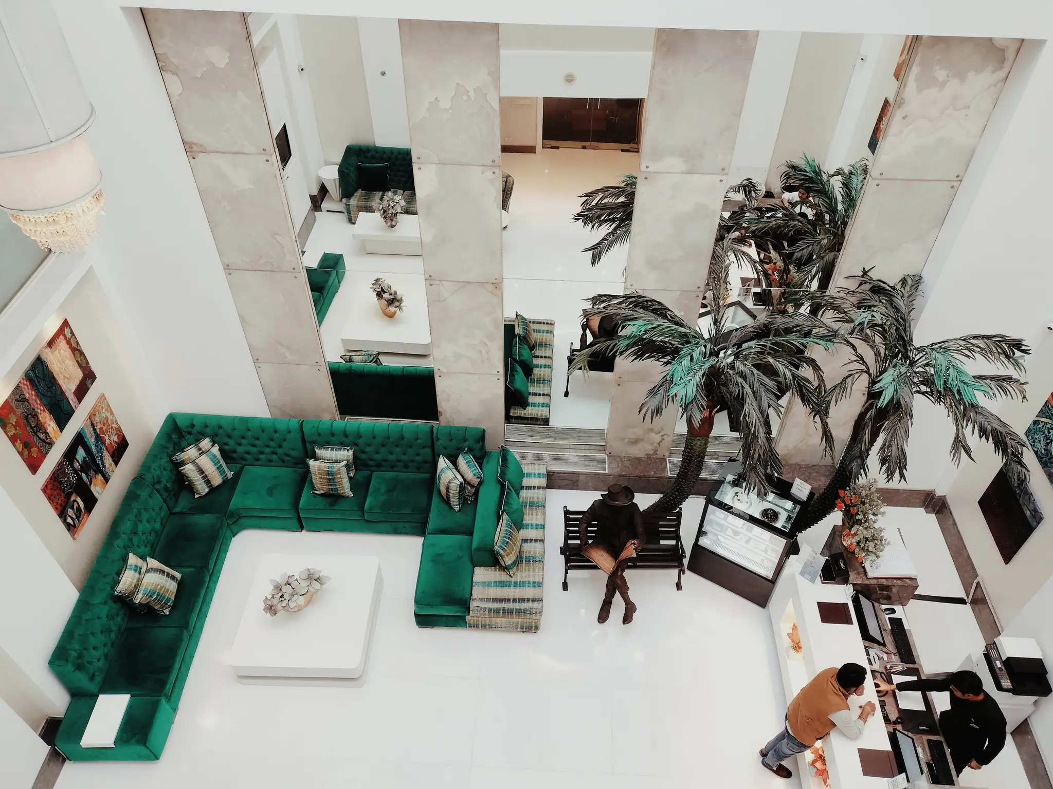 zaza_homestay_hotel_dehli_half